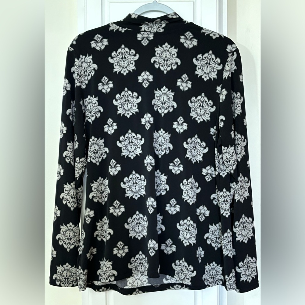 Charter Club Black & Gray Surplus Top 1x - Picture 5 of 5